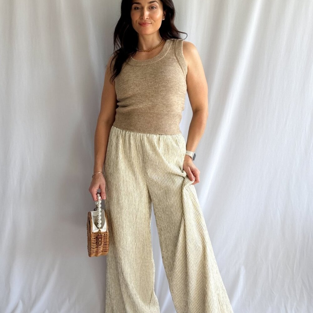 Chic Neutral Knit Sweater Vest Effortless Layering Piece - Picture 9 of 14